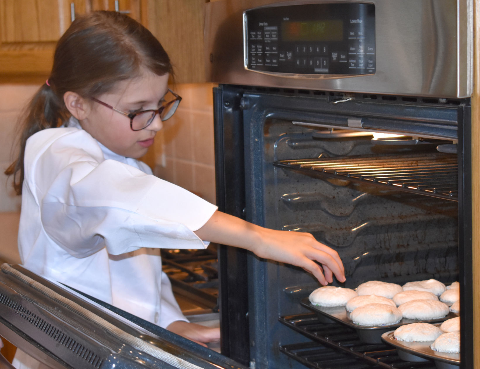 Nell baking 8.jpg
